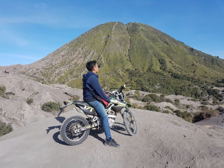 Mount Batok rising above the Sea of Sand