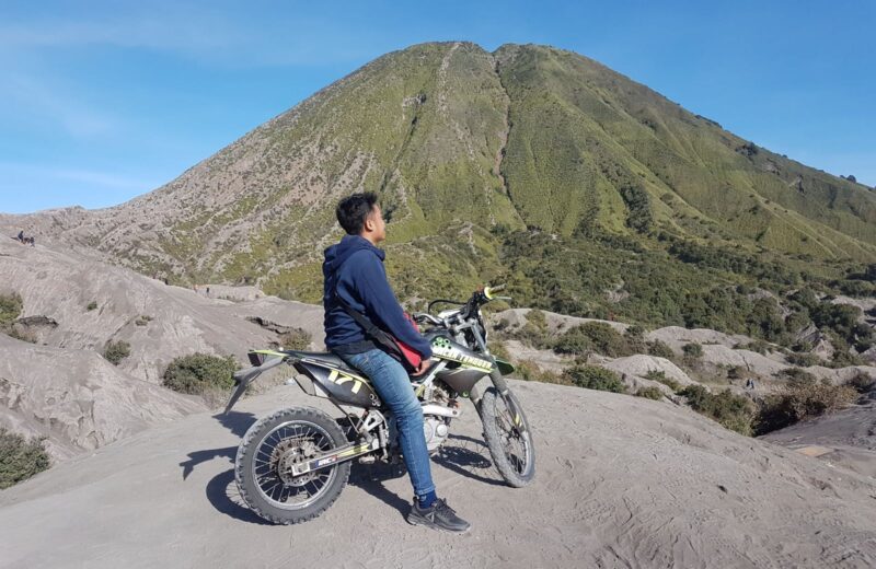 Mount Batok rising above the Sea of Sand